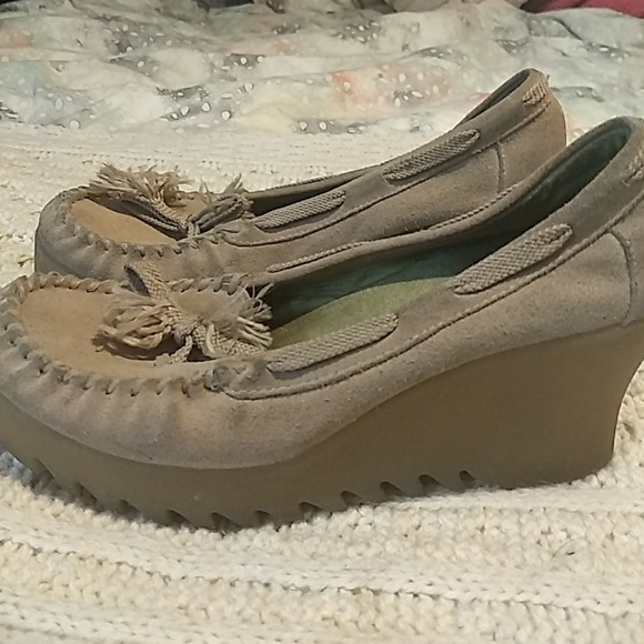 Shoes - Picture 2 of 2